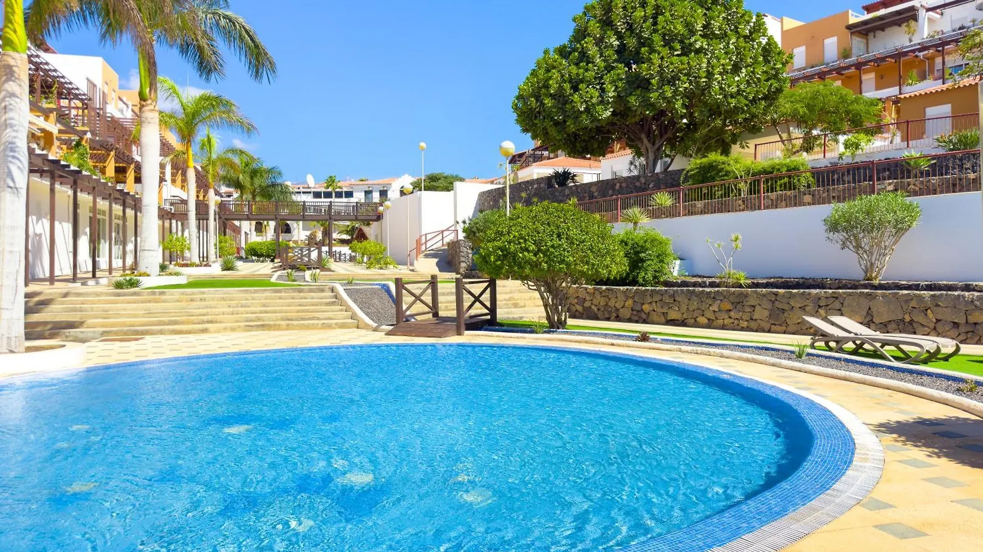 4X Bedrooms Poolside Apartment In Amarilla Golf San Miguel de Abona 0*,